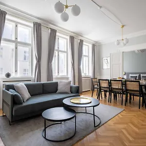Apartment Lavish 4Br Apartment In The Heart Of Cph By The Canals, Copenhagen